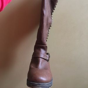 Riding boots